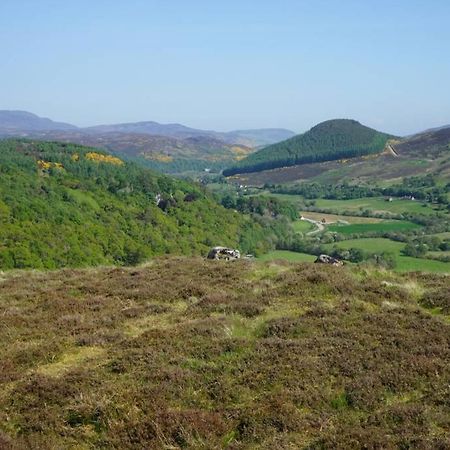 Jock'S Cottage On The Blarich Estate Rogart Exterior photo